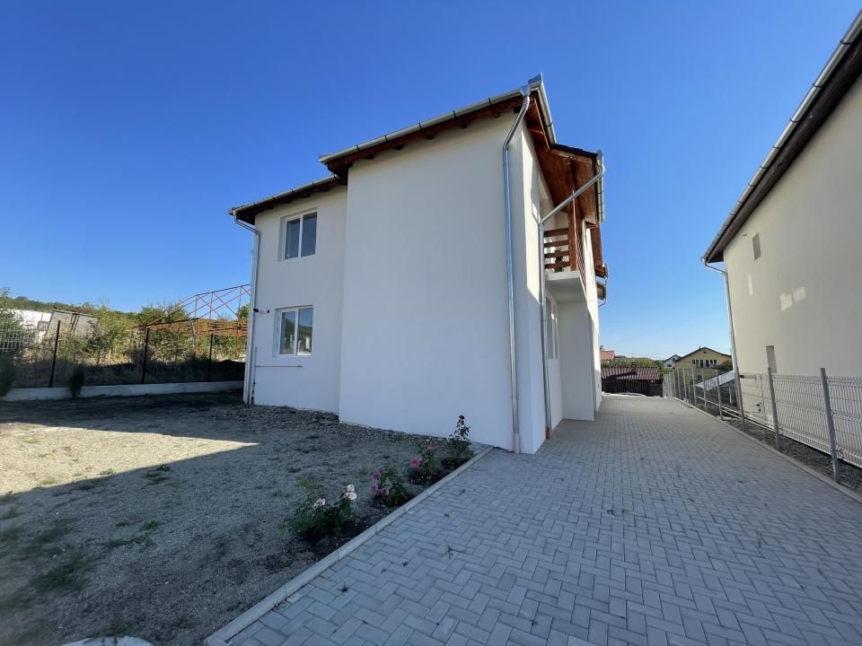 Casă duplex de vânzare Cisnădie, 115 mp, 4 dormitoare, la cheie – fotografia 8 din 9