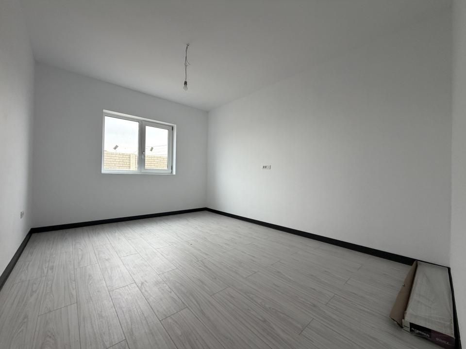 Duplex 3 camere, parter, 90mp utili, 310mp teren, terasa 14mp-Sag – fotografia 7 din 13