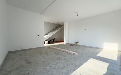 Casa individuala 5 camere, 143mp utili, 563mp teren- Giarmata