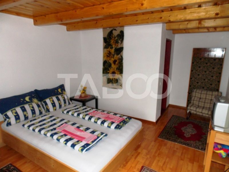 Pensiune de vanzare 13 camere si teren 3000 mp la cheie Comision 0% – fotografia 33 din 53