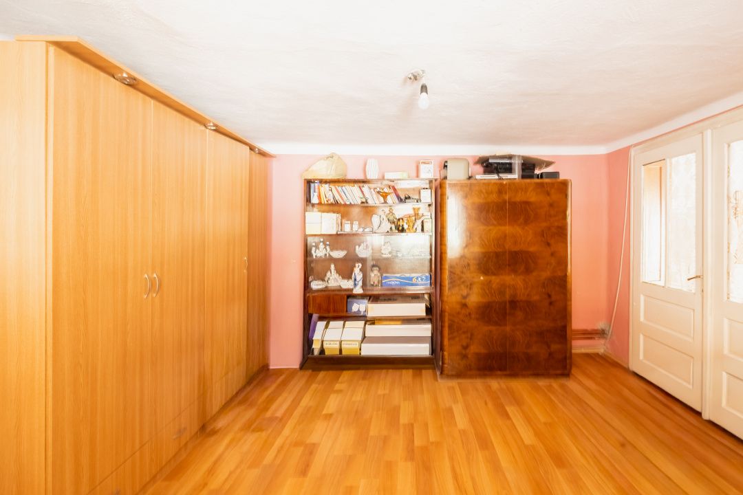Casă spațioasă cu teren generos în Jebel – Ideală pentru familie! – fotografia 4 din 22