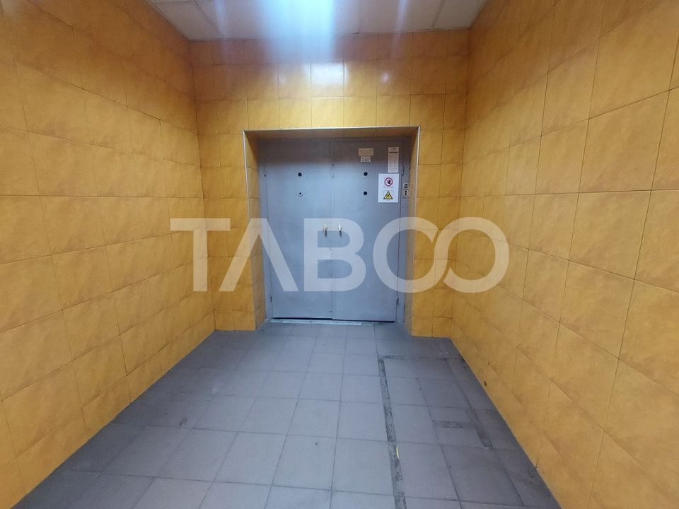 Spatiu comercial de inchiriat 850 mpu lift industrial Terezian Sibiu – fotografia 5 din 7