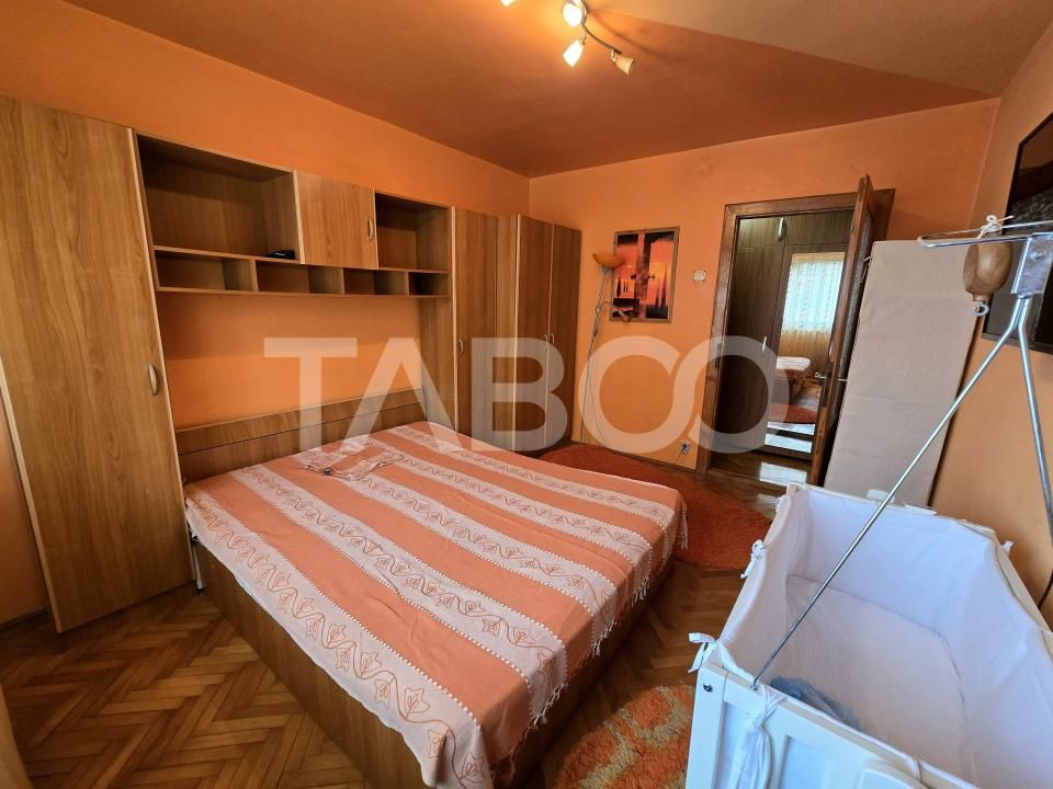 Apartament decomandat de vanzare etaj intermediar lift Vasile Aaron – fotografia 4 din 10