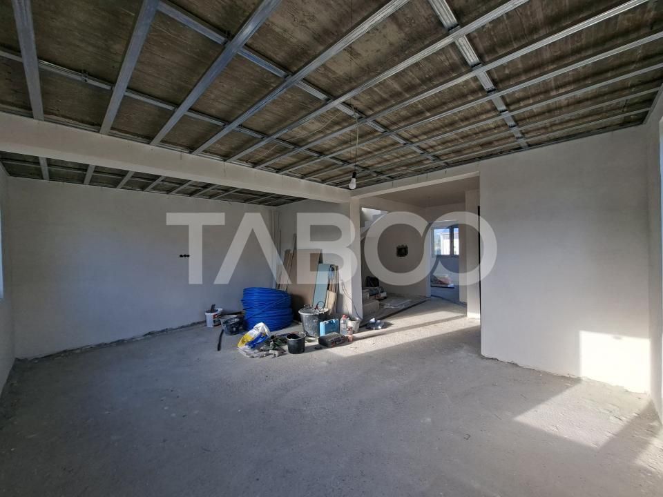 Casa individuala 4 camere  de vanzare 300 mp teren Exterior Sibiu – fotografia 5 din 18