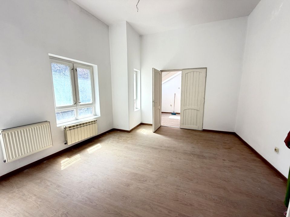 Spatiu de Birou de Inchiriat cu acces si Parcari CENTRU UltraCentral Alba Iulia – fotografia 9 din 16