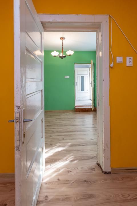 Casă din cărămidă, cu garaj și curte proprie – zona centrală Constanța – fotografia 5 din 21