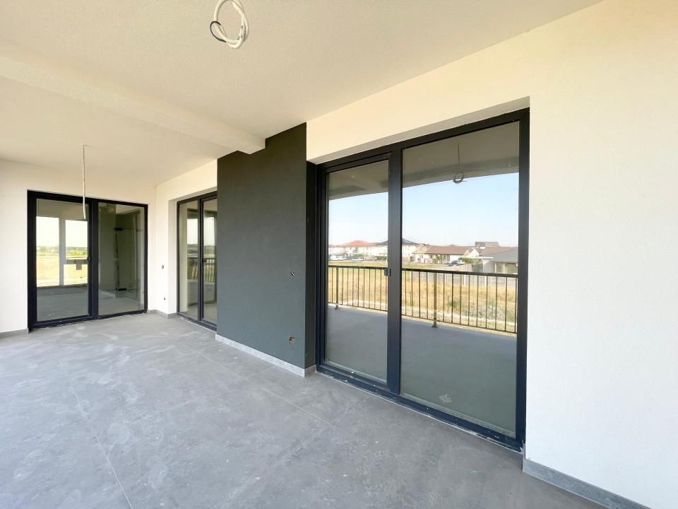 Apartament cu 3 camere, balcon 18mp - Mosnita Veche – fotografia 1 din 8