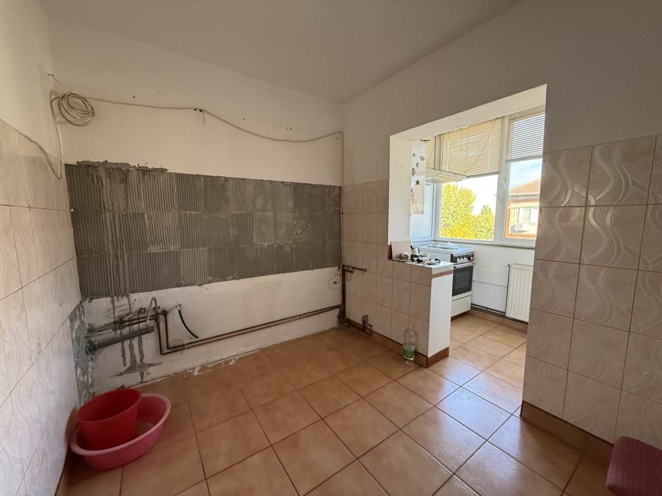 Apartament cu 3 camere, decomandat, 2 balcoane - Soarelui – fotografia 5 din 11