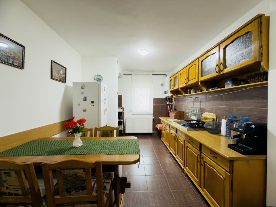 Apartament 4 camere, decomandat, etaj 2, 78mp in Bucovina – fotografia 3 din 15