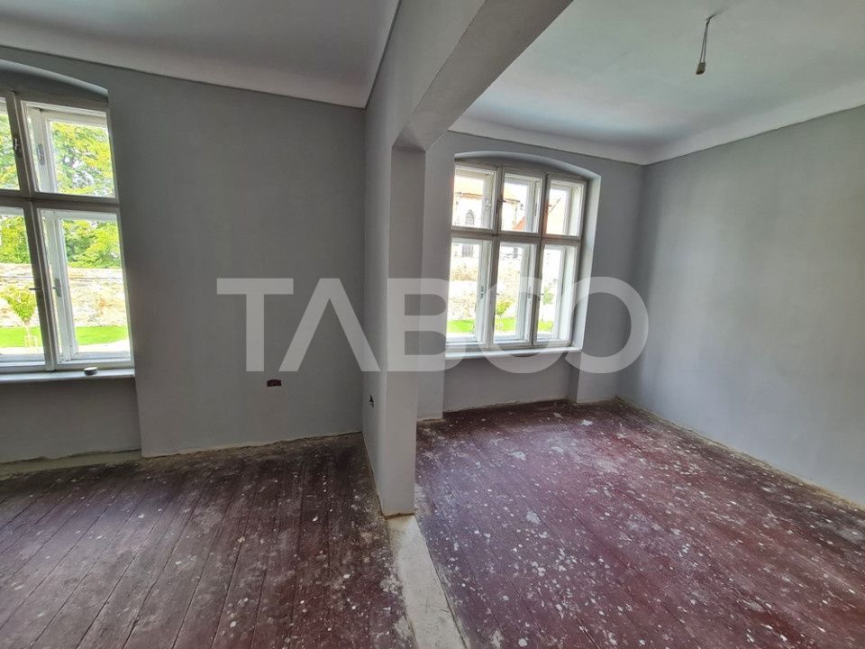 Spatiu comercial de inchiriat pe Lucian Blaga in centru Sebes – fotografia 1 din 9