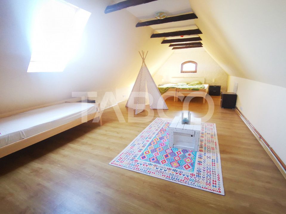 Casa de vanzare pretabila pensiune priveliste superba Fantanele Sibiu – fotografia 9 din 24