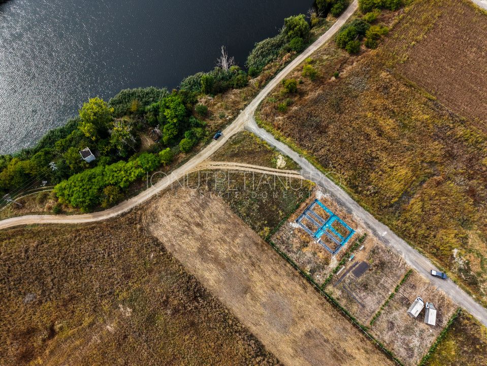 Teren cu vedere la lac Corbeanca - Petresti – fotografia 8 din 19