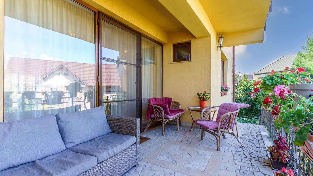 Casă deosebită cu 6 camere de vânzare în zona Andrei Muresanu – fotografia 10 din 15