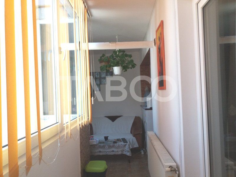Apartament decomandat 3 camere  2 bai etaj 3 balcon zona buna Cisnadie – fotografia 10 din 13