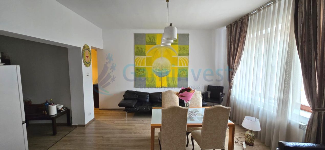 Apartament 2 camere de vanzare în Oradea , 73 mp central, langa Parcul Balcescu – fotografia 4 din 9