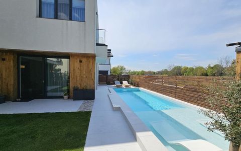 Vilă modernă cu piscină | 4 camere | 190 MP | Corbeanca | Vedere Lac