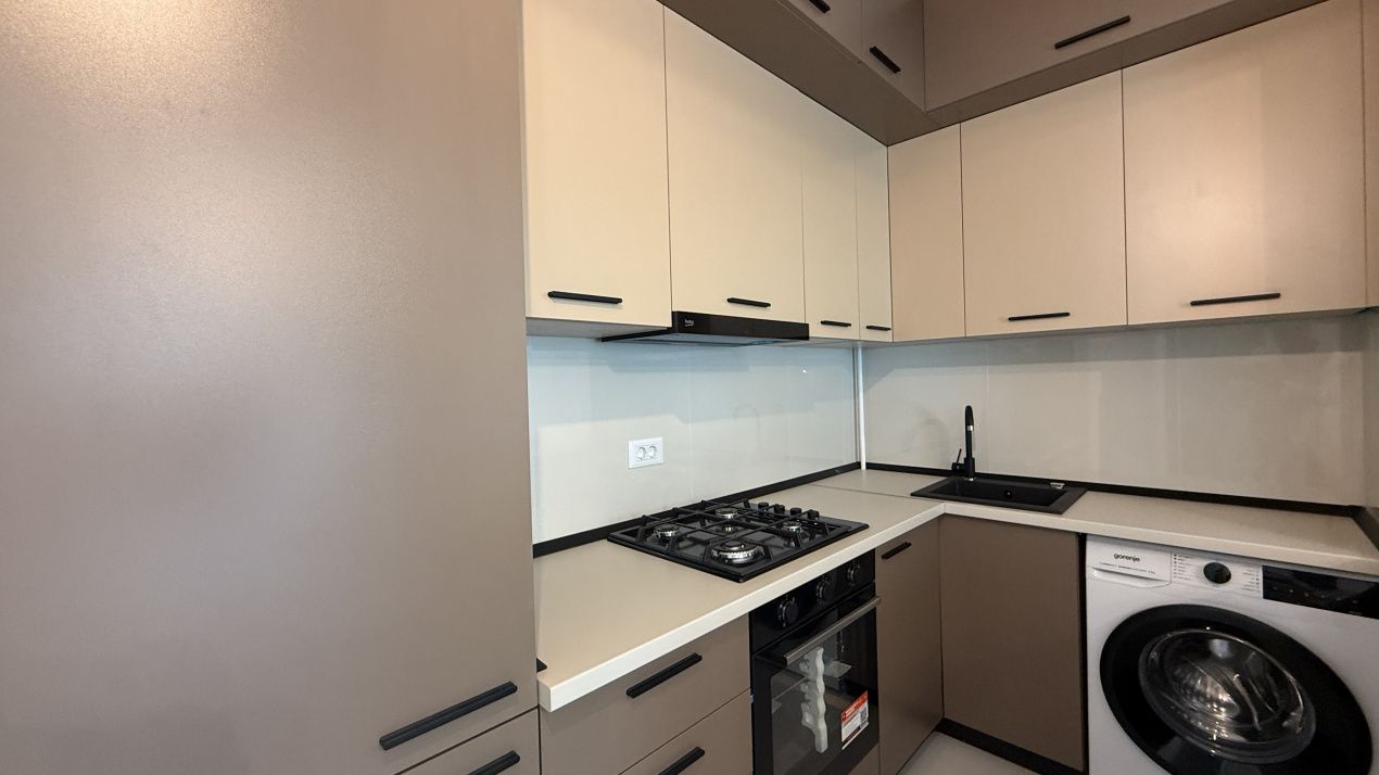 Apartamen MOBILAT in bloc finalizat cu piscina si toate utilitatile Mamaia – fotografia 14 din 23