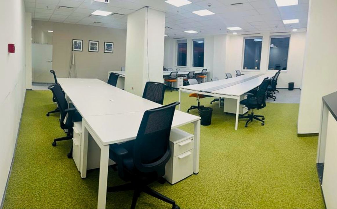 Spatiu birouri Ultracentral, cladire business moderna – fotografia 2 din 12