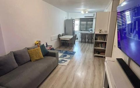 Roșu | 3 Camere | Bloc Nou | Parcare