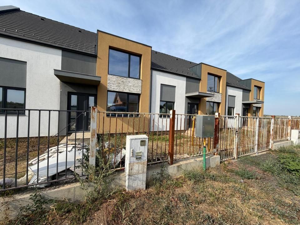 Triplex | 3 camere | Toate utilitatile | Asfalt | Parter + Mansarda – fotografia 2 din 10