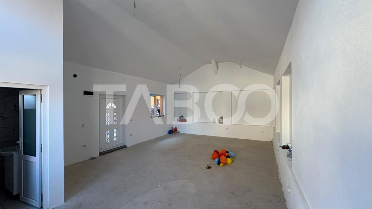 Spatiu comercial modern si versatil la prima inchiriere zona Lazaret – fotografia 1 din 3