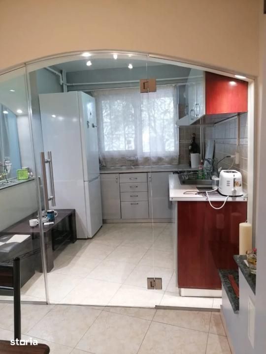 3 Camere | Et.P/10 | Recent Renovat | Metrou 1 Decembrie 1918 – fotografia 5 din 9