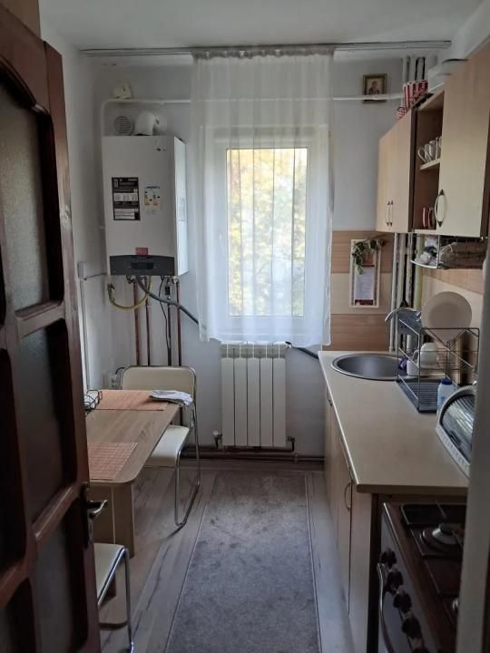 Apartament de 2 camere, etaj 2, Mircea cel Batran – fotografia 1 din 6