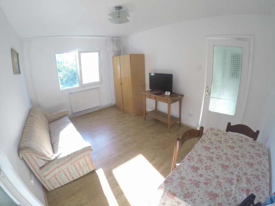 Apartament 3 camere, etaj intermediar, mobilat, zona strada Mehedinti - Manastu! – fotografia 1 din 8