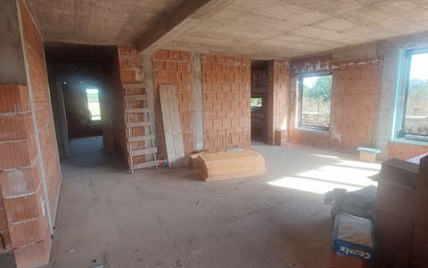 Casa noua cu 4 camere situata in zona Alba Miceti la asfalt cu toate utilitatile