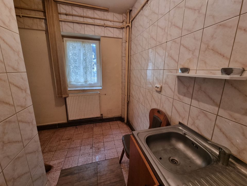 Garsoniera - Birou de închiriat Bacau , Liceul Vranceanu – fotografia 3 din 6