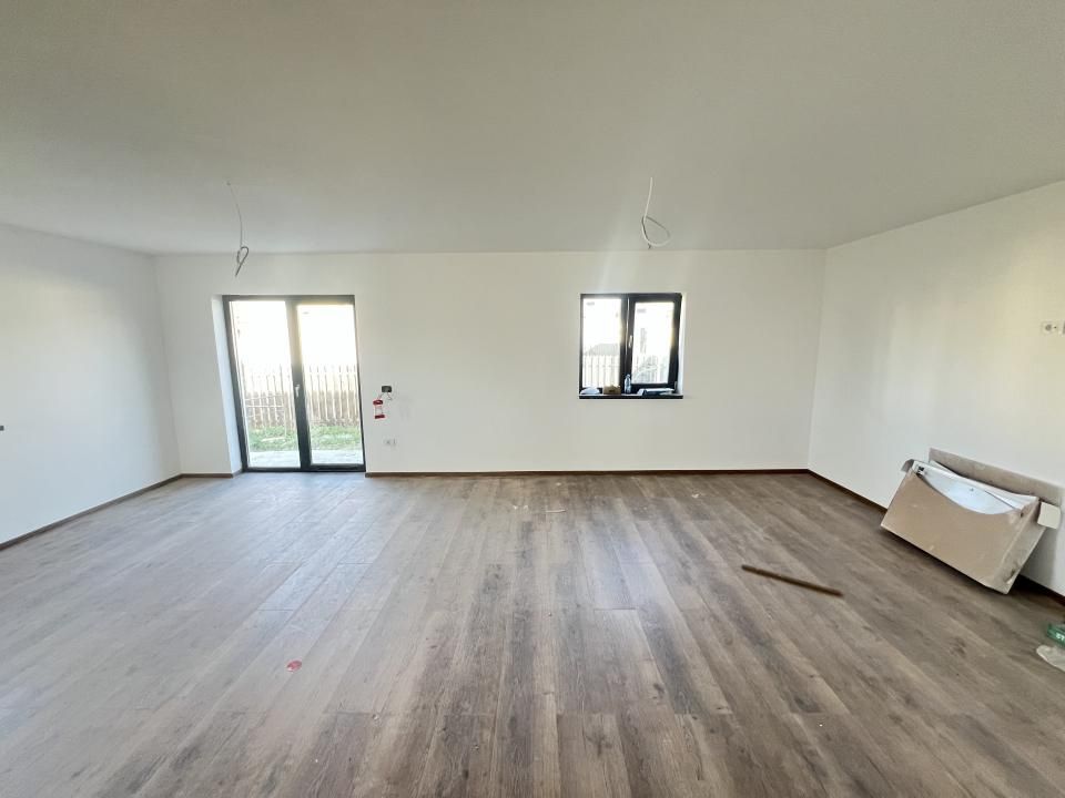Casa-Duplex-129mp-Utili-250mp-Curte-Izvor-Tarlungeni – fotografia 4 din 17
