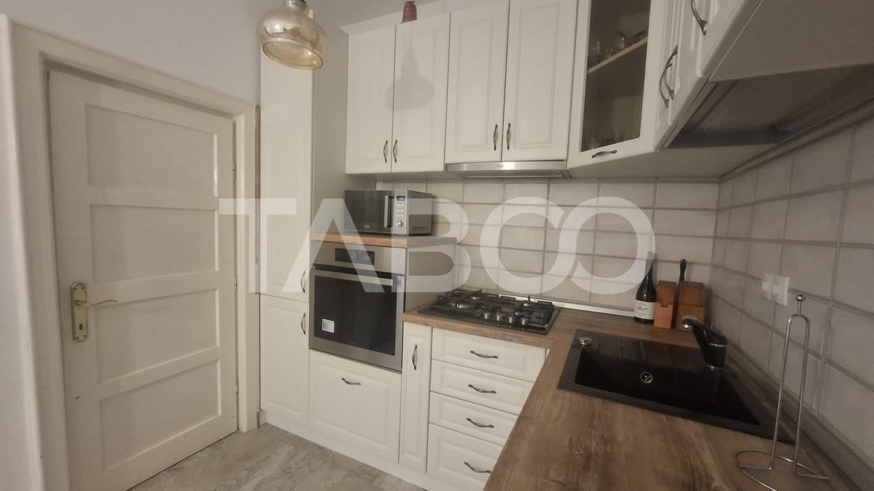 Apartament 4 camere 155 mp 2 balcoane garaj inchis Central Sibiu – fotografia 8 din 11