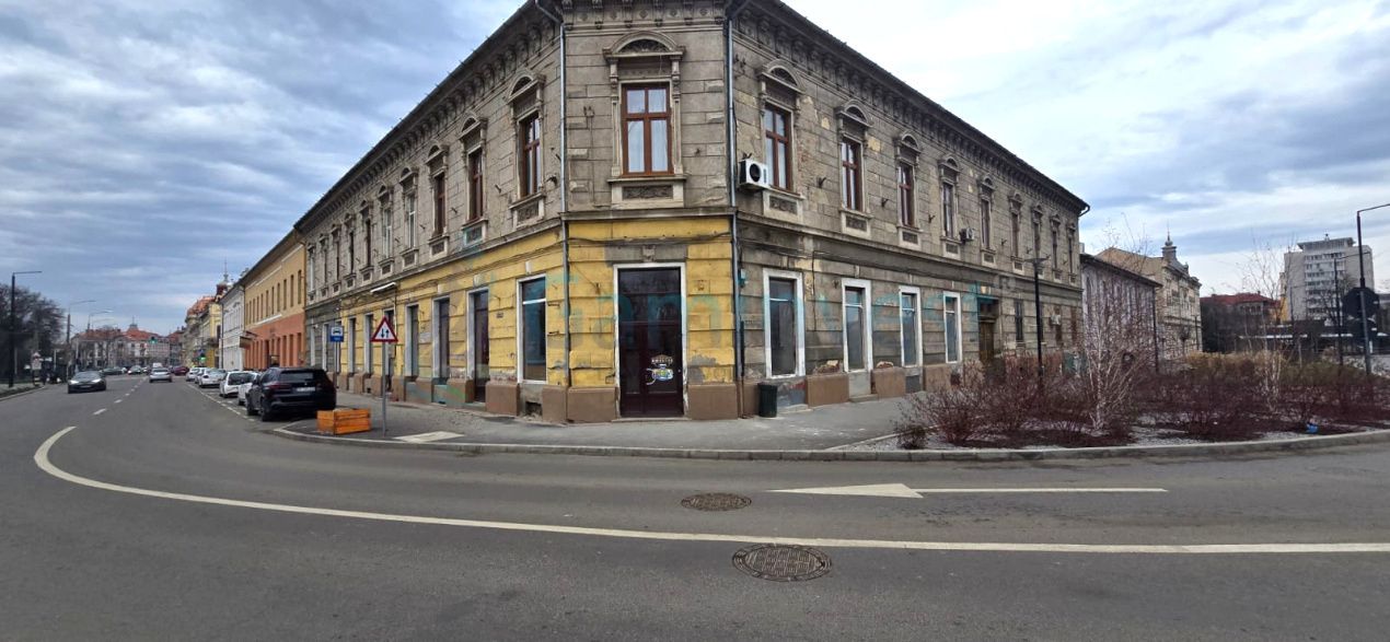 Spatiu comercial ultracentral cu vitrina de 700 mp, Oradea, Bihor – fotografia 17 din 32