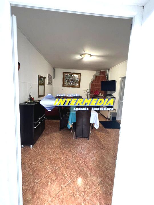 Casa Renovata 4 camere cu Teren intravilan 1650 mp CENTRU Ultracentral Alba Mall – fotografia 4 din 8