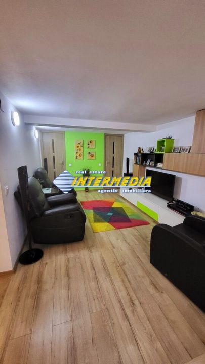 Casa Insiruita Apartament 3 camere P+1 cu 250 mp Teren Scara Interioara Mobilat – fotografia 2 din 8
