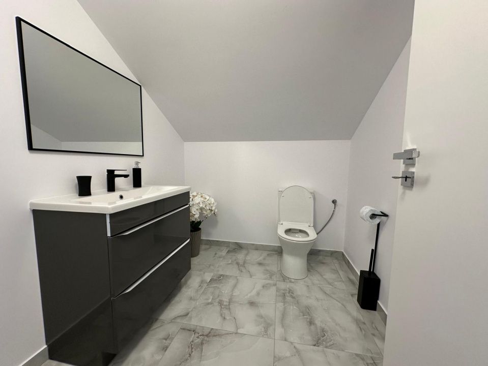 Casă mobilată 180 mp utili, teren 380 mp, comunitate privată, Dezmir – fotografia 13 din 15