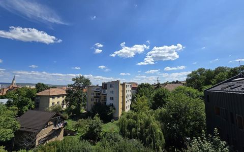 Apartament de lux 4 camere de închiriat – lângă UMF și Casa de Cultură