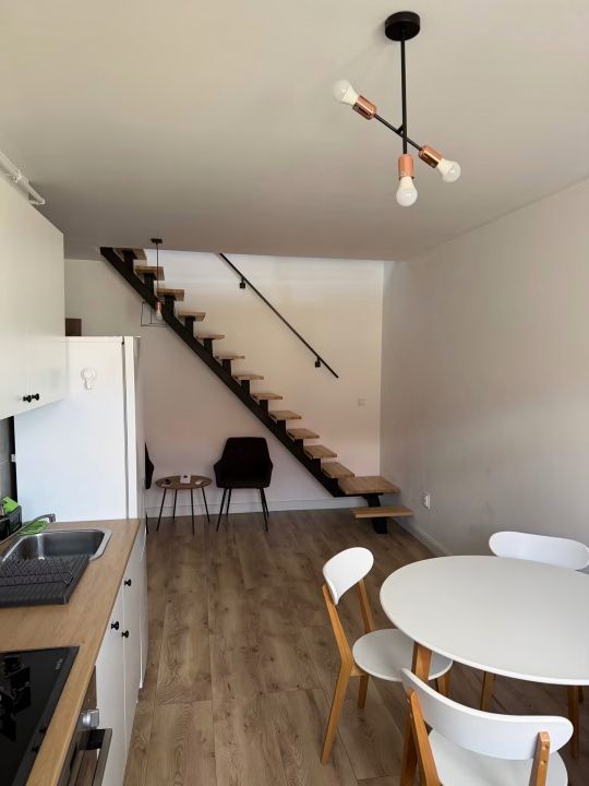 Apartament cu 3 camere Bloc NOU CENTRU Scara Interioara Mobilat Utilat Parcare – fotografia 4 din 14