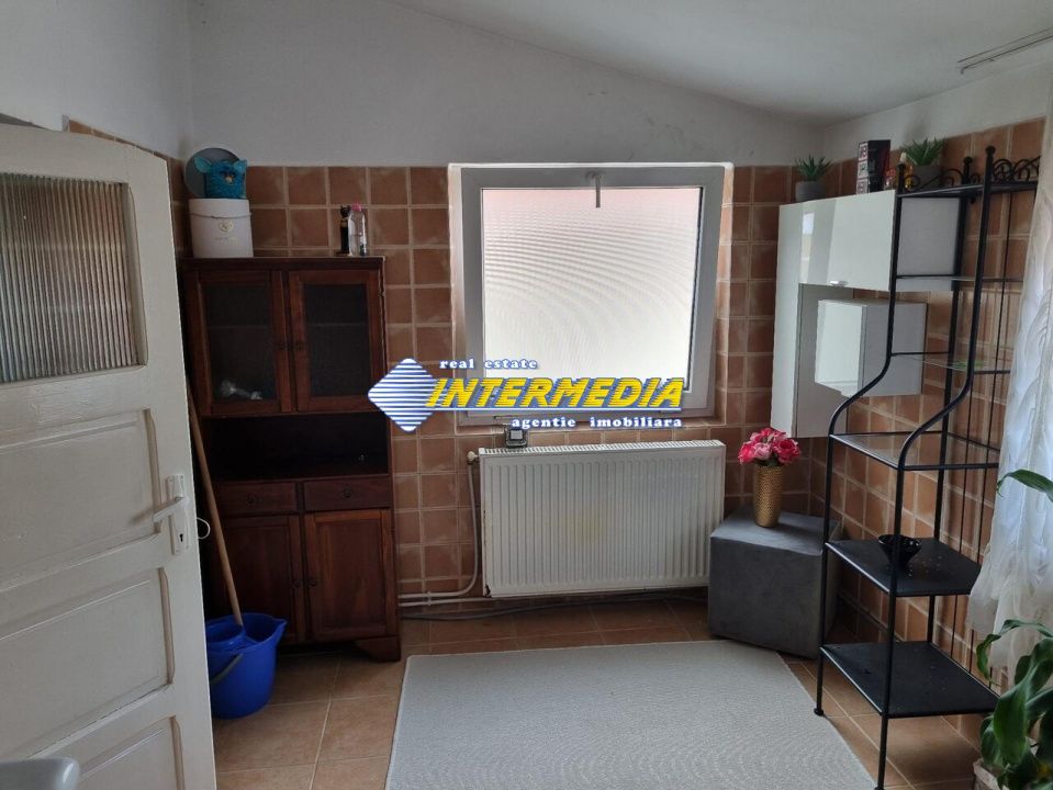 Casa P+E de vanzare recent renovata in Centru cu 680 mp teren – fotografia 31 din 35