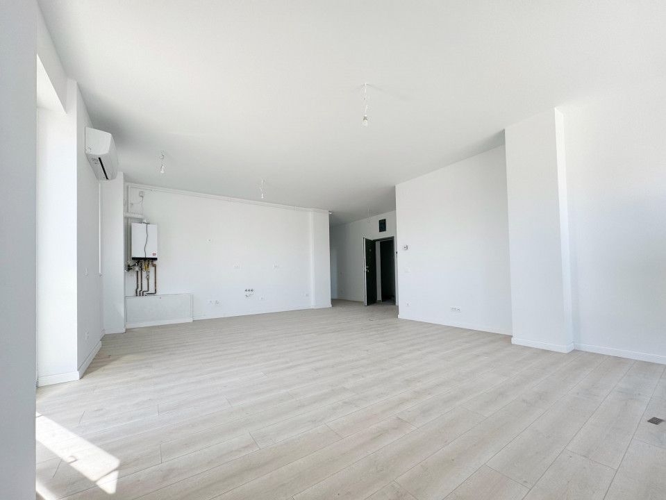 Penthouse 3 camere, decomandat, 80 mp utili-Aradului – fotografia 2 din 9