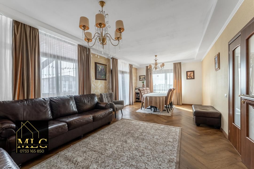 Apartament de vânzare cu 4 camere | cartier Damaroaia – fotografia 2 din 18