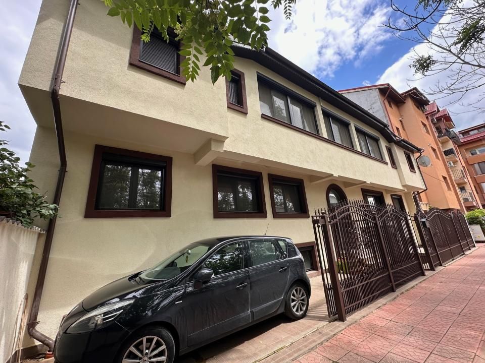 Imobil nou  2015 | Eminescu - Mosilor - Fainari | Teren 246 mp | Garaj | – fotografia 3 din 33