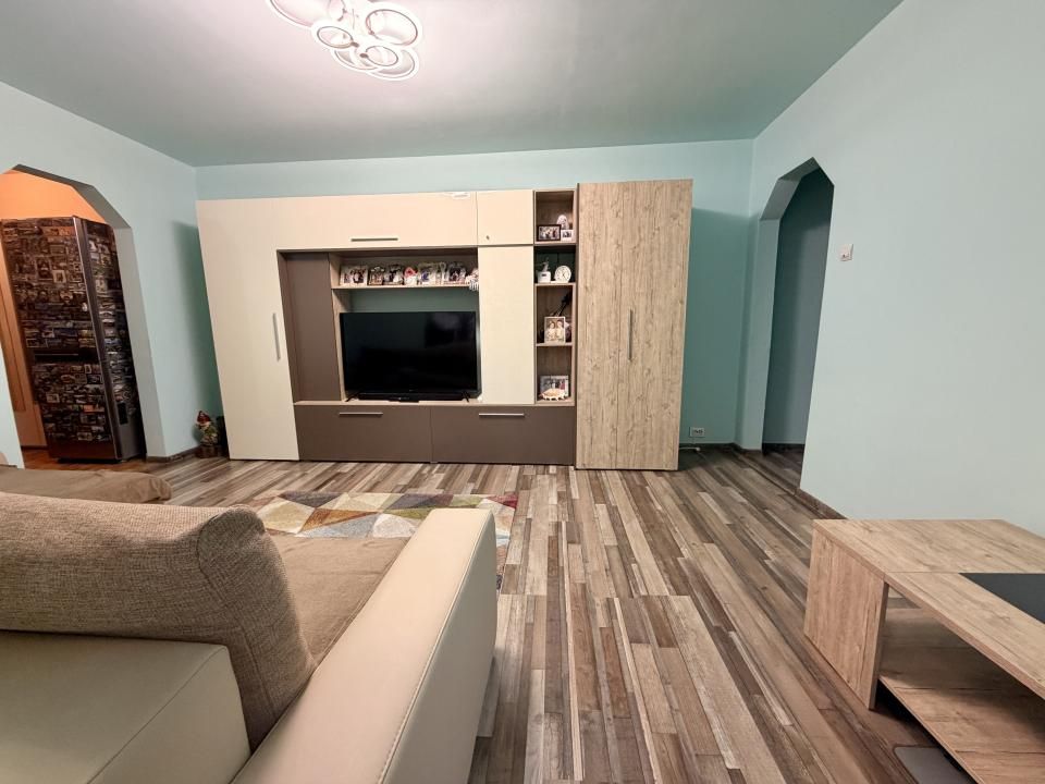 Apartament cu 3 camere, mobilat si utilat modern - zona Circumvalatiunii – fotografia 3 din 13