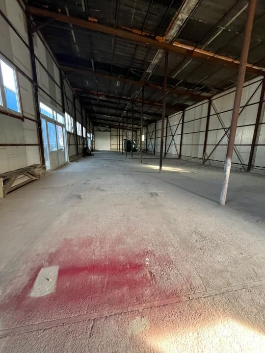De inchiriat hala industriala openspace 600 mp in Gaesti Est – fotografia 3 din 8