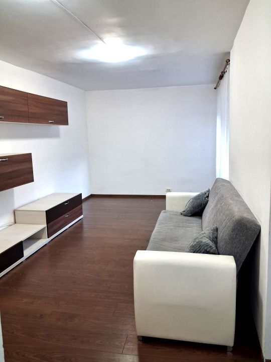 Apartament cu 2 camere de inchiriat in Decebal, Oradea – fotografia 1 din 6