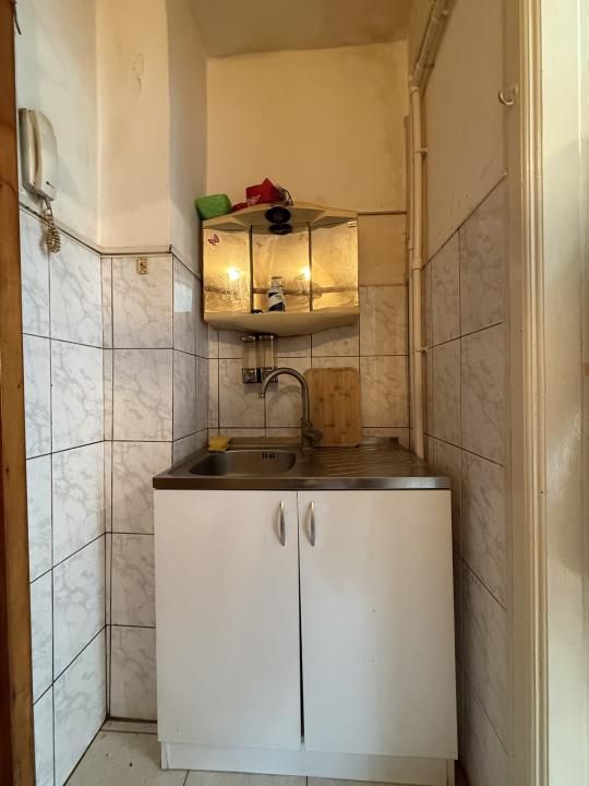 Apartament cu o camera, 16 mp utili, etajul 3, mobilat - Buziasului – fotografia 4 din 5