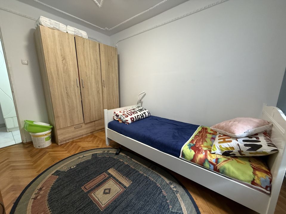 Apartament spatios, 3 camere, decomandat, 82 mp, parter - Lipovei – fotografia 3 din 7