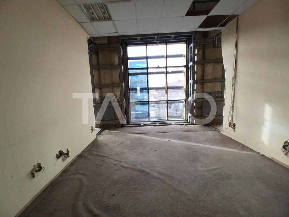 Spatiu de birouri pe Mihai Viteazul Sibiu compartimentare dupa nevoi – fotografia 16 din 17