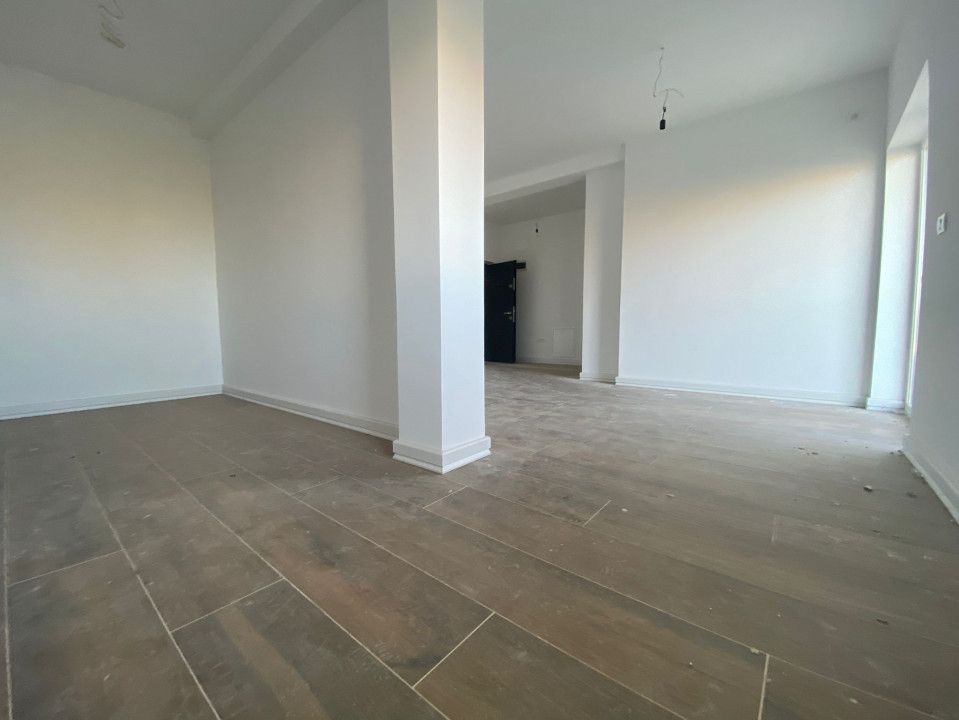 Apartament 3 camere, semidecomandat, 62 mp utili, parter- Torontalului – fotografia 3 din 10