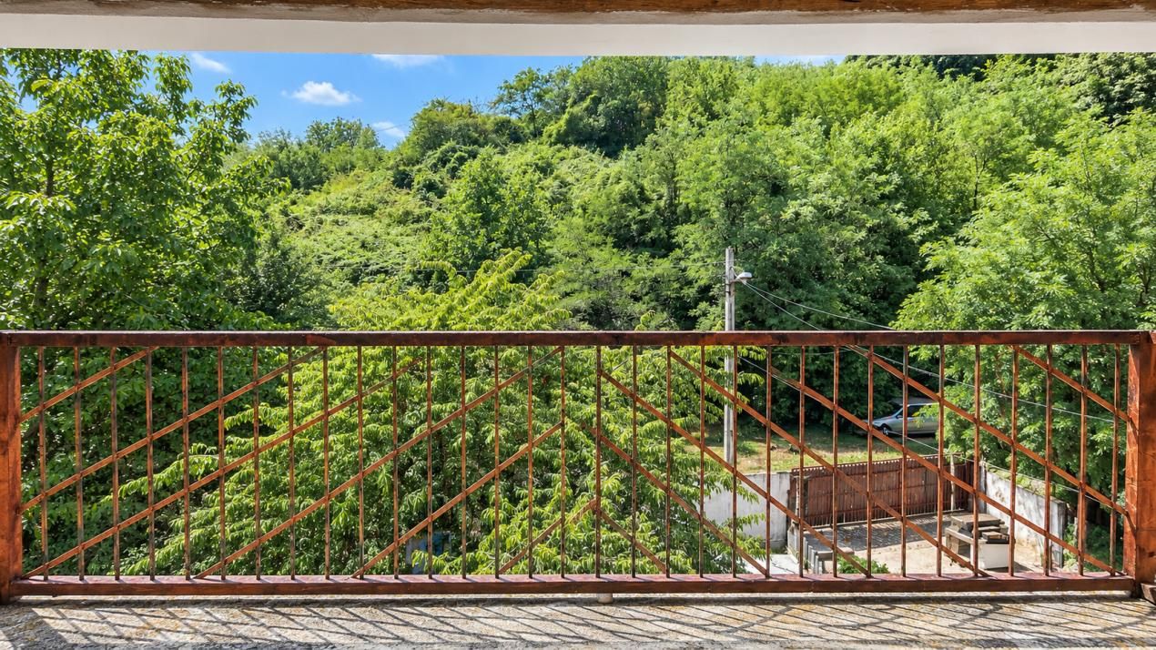 VAND O VILA IN PADUREA DIN FILIPESTI – fotografia 13 din 28